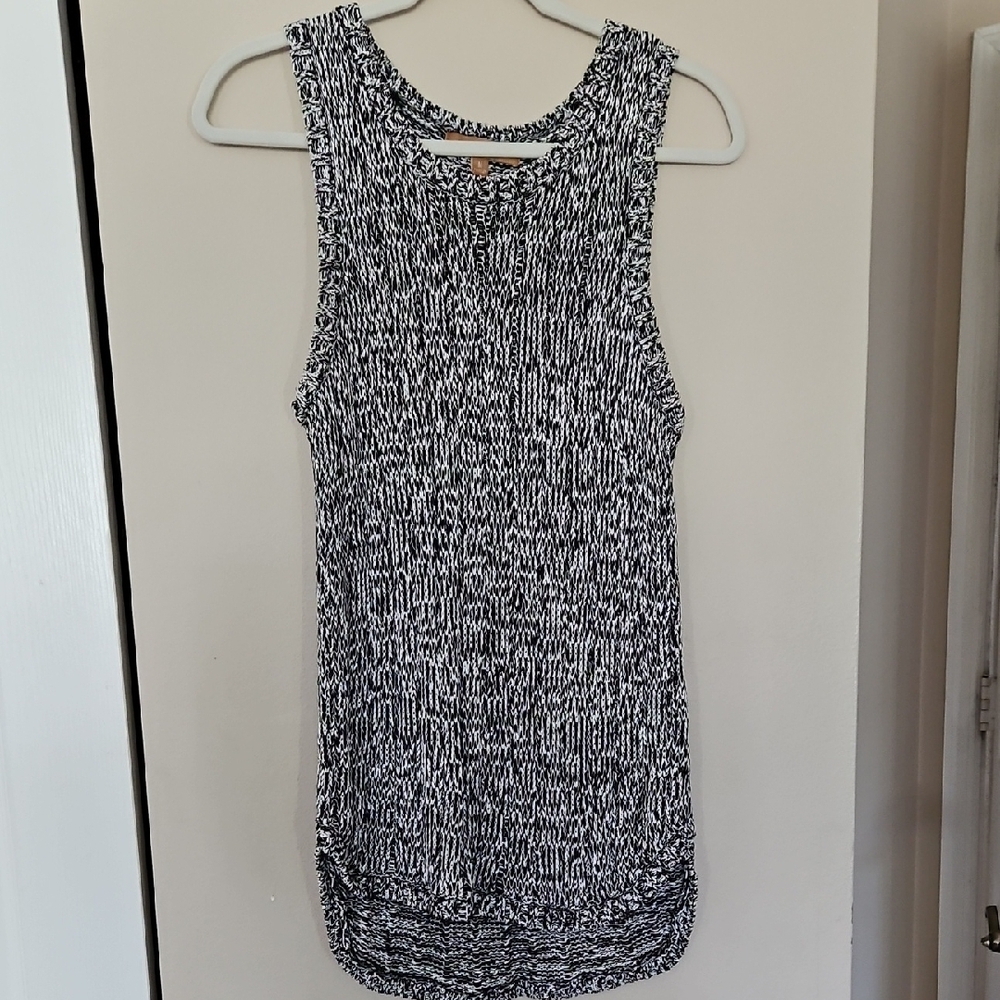 Ellen Tracy Black & White Knotted Sleeveless Sweater Tank Top Medium EUC